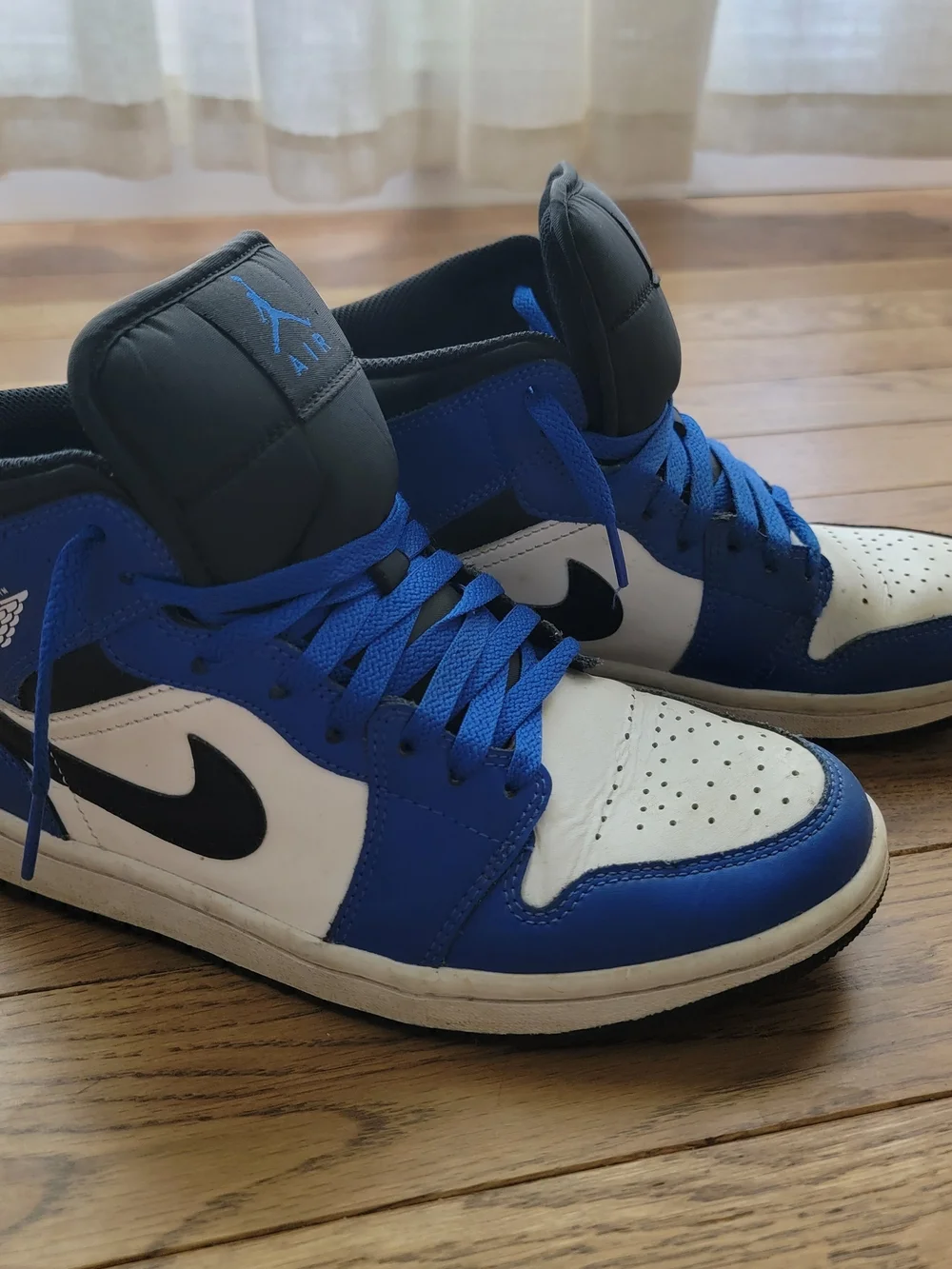 Jordan classic mid